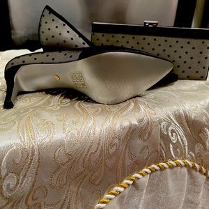 Black fabric polka dot dress shoes and clutch